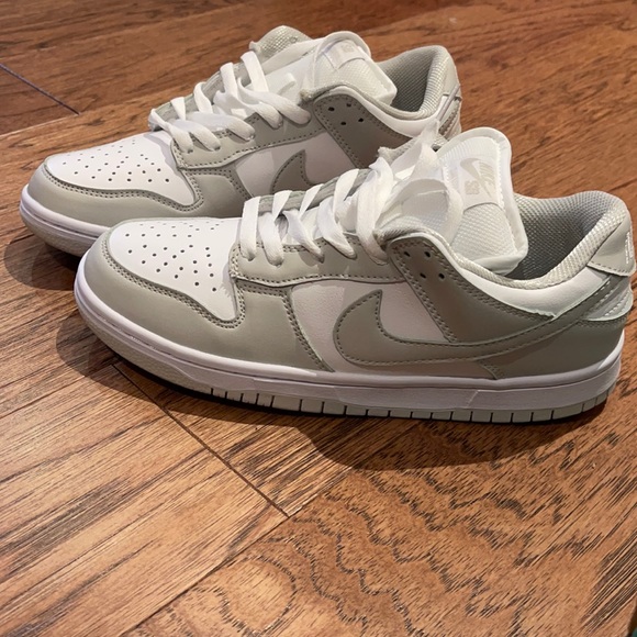 Nike Shoes - Nike dunk